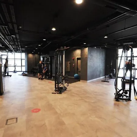 Beautiful Bright 2bed - Parkingpoolterrace! #341 아파트 *