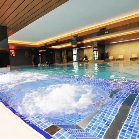 Beautiful Bright 2bed - Parkingpoolterrace! #341