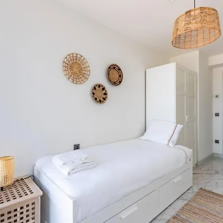 Beautiful Bright 2bed - Parkingpoolterrace! #341 דירה איסטמבול