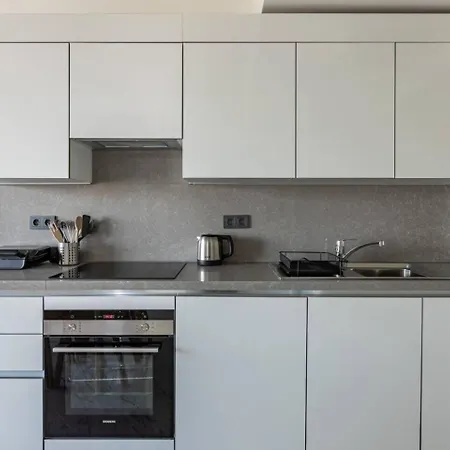 Apartment Beautiful Bright 2bed - Parkingpoolterrace! #341 *