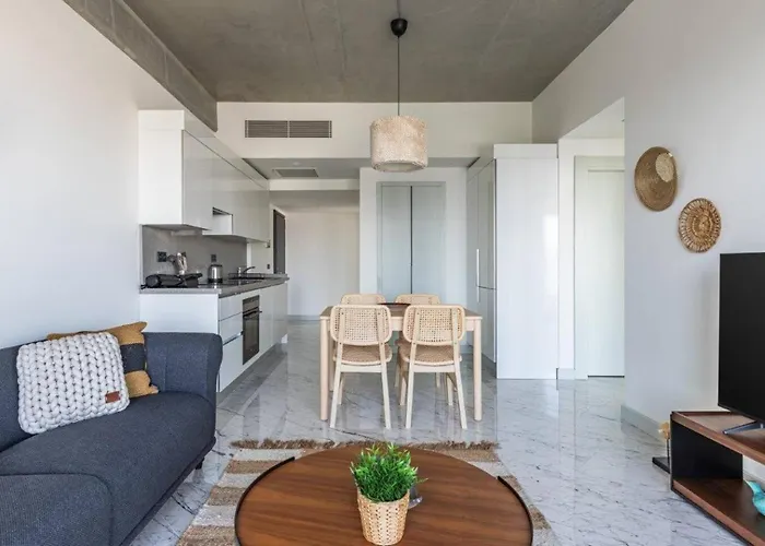 דירה Beautiful Bright 2bed - Parkingpoolterrace! #341 איסטמבול