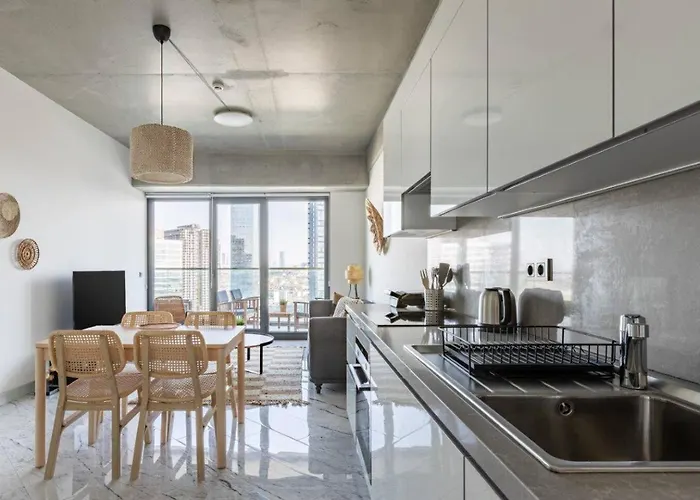 Beautiful Bright 2bed - Parkingpoolterrace! #341 איסטמבול